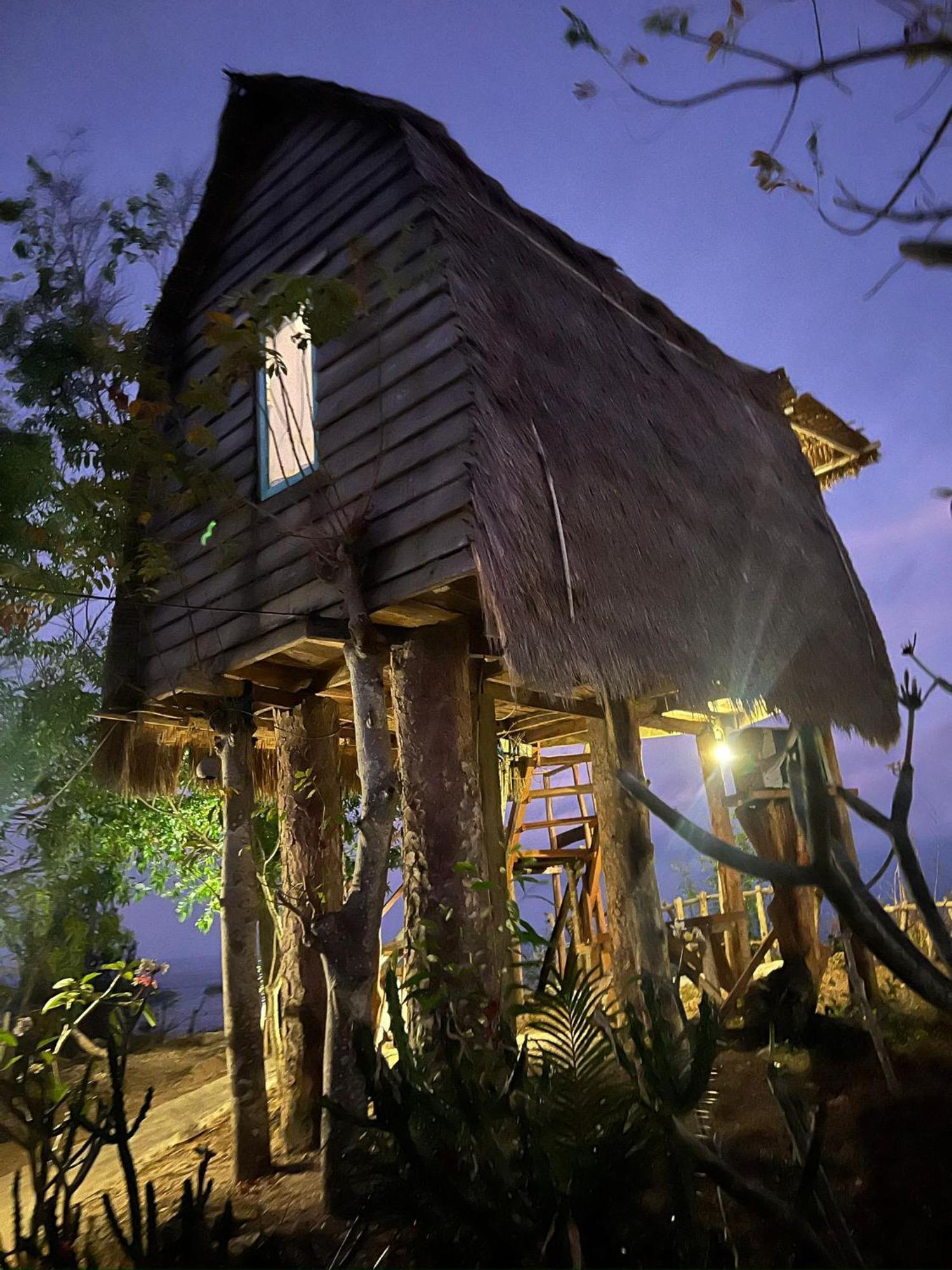 Eco-Tourist Dreamstay Treehouse Tanglad Bilik gambar